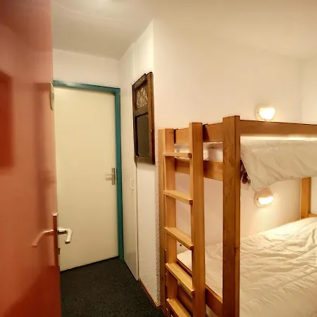2 Pieces 4 Pers, Ski Aux Pieds, Parking Gratuit, Quartier Des Bruyeres - Fr-1-178-31